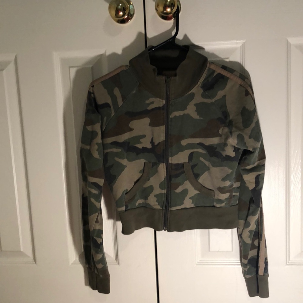 Cropped jacket